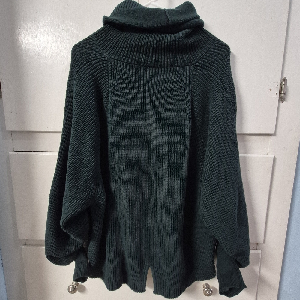 Cabi Women's Medium Style 3532 Green Long Ruched Sleeves Cowl Neck Sweater - Picture 5 of 5
